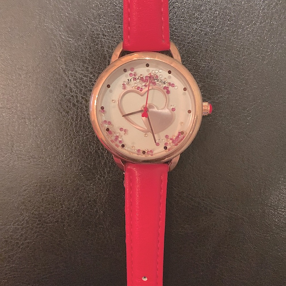 🌹BETSEY JOHNSON 🌹FLOATING STONES WATCH🩷 BEAUTIFUL!! - Picture 6 of 10